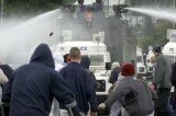 UK police still tries to decide if use of water cannons can stop citizen’s rage…